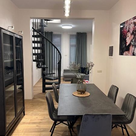 Exclusive Two-Level Apartment With Private Terrace On The Canal Brussel Bagian luar foto