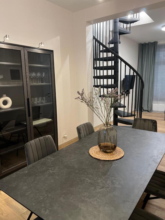Exclusive Two-Level Apartment With Private Terrace On The Canal Brussel Bagian luar foto