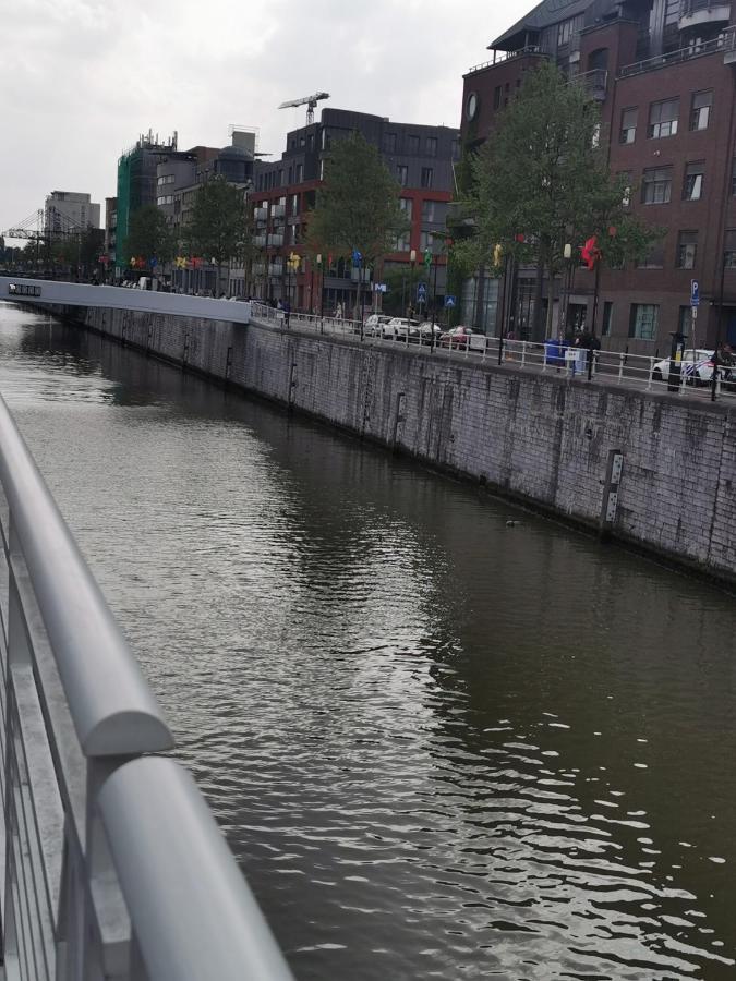Exclusive Two-Level Apartment With Private Terrace On The Canal Brussel Bagian luar foto